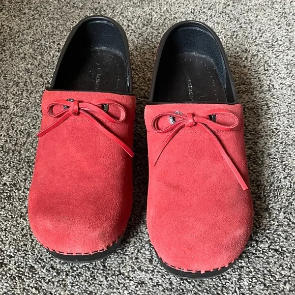 Lands' End Red Suede Women's Clogs - Picture 2 of 8